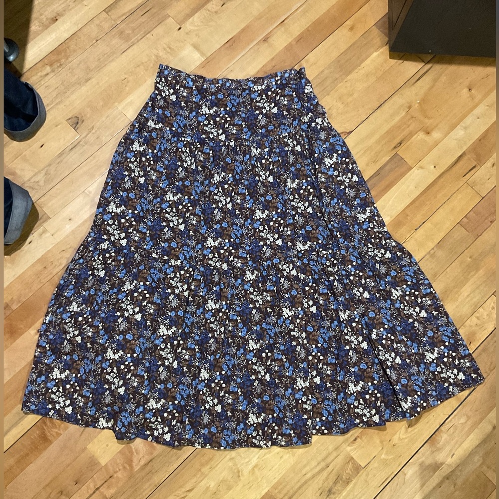 Reformation Brown Floral Midi Skirt with Blue & Cream Blossoms - Picture 4 of 13